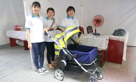 Chiếc nôi thông minh TOB của các bạn sinh viên Đà Nẵng được giới thiệu trong Diễn đàn Khoa học Công nghệ tổ chức tại trường Duy Tân cuối tháng 8 vừa qua. Ảnh: Thanh Trần.