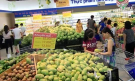 Giá tiêu dùng tháng 10 tăng nhẹ