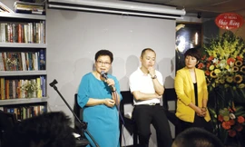 Gia đình nhạc sĩ An Thuyên tại cuộc họp báo 12/4. Ảnh: Như Ý.