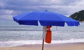 Đi du lịch gặp mưa được đền tiền