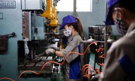 Tăng trưởng kinh tế 6 tháng cuối năm 2018 sẽ khó khăn. Ảnh minh hoạ.