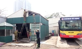 Trạm bơm xăng dầu trái phép ngụy trang kín mít của Hải Vân bị tháo dỡ ngày 28/3. Ảnh: Tuấn Nguyễn.