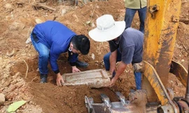 Vụ san ủi mộ vợ vua triều Nguyễn làm bãi xe: Kiểm tra hiện trường