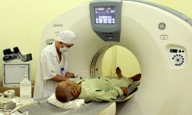 Những thiết bị y tế mới như thế này nhập về Việt Nam có giá hàng tỷ đồng/máy. Ảnh: T.H.