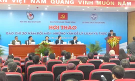 Ngại nói trên báo chính thống, mạng xã hội sẽ 'nói hộ'