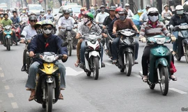 90% người dân Hà Nội đồng ý cấm xe máy, có chính xác?