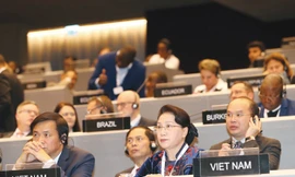 Chủ tịch Quốc hội Nguyễn Thị Kim Ngân dự và phát biểu tại Phiên họp toàn thể IPU - 138. Ảnh: TTXVN.