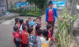 Cô giáo Lò Thị Chiển có 4 năm gắn bó các em nhỏ vùng cao Nậm Khăn (huyện Nậm Pồ, Điện Biên).
