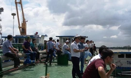 Lực lượng chức năng đang tiến hành tìm kiếm.