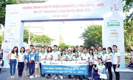 Cán bộ, nhân viên công ty CP tập đoàn Hoà Bình tham gia đi bộ tại Chương trình đi bộ từ thiện Lawrence S. Ting.