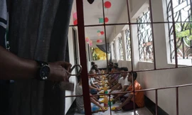 Bên trong trung tâm cai nghiện ma túy Cox’s Bazar. Ảnh: CNN.