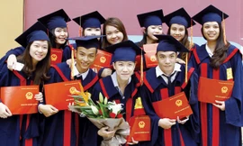 Sinh viên trường Đại học Quốc tế Bắc Hà trong lễ tốt nghiệp. Ảnh: Như Ý.