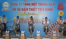 Một lần quay số mở thưởng của Cty Xổ số Kiến thiết Tiền Giang.