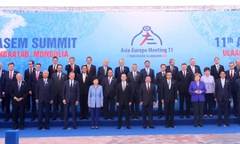 Thủ tướng Nguyễn Xuân Phúc và các trưởng đoàn chụp ảnh chung. Ảnh: Thống Nhất - TTXVN.