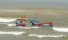Nhiều tàu cá bị chìm, ngư dân​ mất tích
