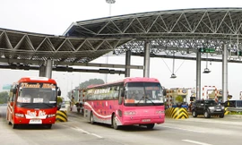 Doanh nghiệp vận tải muốn để tự thị trường quyết định thay vì dùng mệnh lệnh. Ảnh: Như Ý.