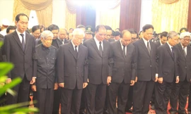 Lãnh đạo Đảng, Nhà nước viếng cố Thủ tướng Phan Văn Khải.