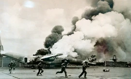 Quân đoàn 3 tấn công sân bay Tân Sơn Nhất ngày 30/4/1975.
