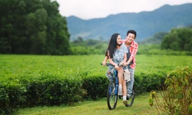 Ngô Kiến Huy và Miu Lê đóng sinh viên thì được chứ học sinh thì hơi quá.