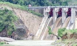 Thủy điện Sông Miện 5 xây dựng vượt thiết kế 7,7m. Ảnh: N.S.