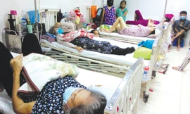 Bệnh nhân điều trị tại BV Truyền máu và Huyết học TPHCM. Ảnh: Văn Minh.