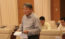 Bộ trưởng Tư pháp Hà Hùng Cường phát biểu tại phiên họp.