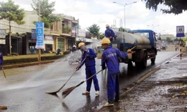 Nhà thầu tự rửa đường