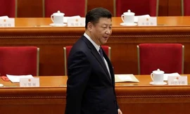 Tổng bí thư, Chủ tịch Trung Quốc Tập Cận Bình bước vào hội trường nơi tổ chức kỳ họp quốc hội đang tổ chức ở Bắc Kinh. Ảnh: Jason Lee.