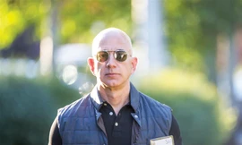 Tỷ phú giàu nhất thế giới năm 2017 Jeff Bezos theo xếp hạng của Bloomberg​. Ảnh: Bloomberg.