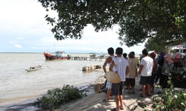 Dự án nạo vét luồng lạch ở Cửa Việt do Cty Duy Tân thực hiện bị dân phản đối. Ảnh: T.H.