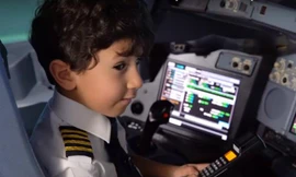 “Thần đồng hàng không” Adam Mohammed Amer.