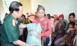 Binh đoàn 15 hỗ trợ 800 hộ nghèo