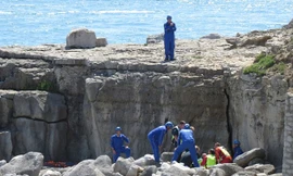 Cụ bà chết vì… cái túi