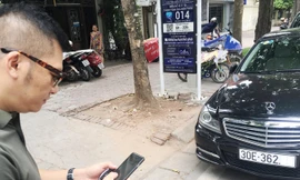 Để tránh “tê liệt” với nhiều chủ xe, từ nay điểm đỗ xe iParking sẽ thanh toán bằng cả tiền mặt.