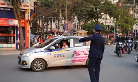 Sẽ cấp phép taxi vào giờ cấm trên tuyến BRT