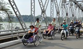 Dùng xích lô tham quan Cố đô Huế: Du khách Mỹ tố bị 'chặt chém'