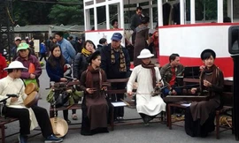 Một góc không gian trong “Ký ức Hà Nội”. Ảnh: T.H.