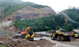 Mưa lũ ảnh hưởng nghiêm trọng kế hoạch sản xuất của ngành than. Ảnh: Như Ý.