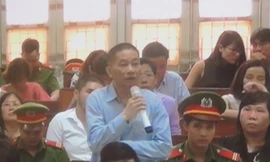 Ninh Văn Quỳnh ra toà với tư cách người có quyền và nghĩa vụ liên quan.