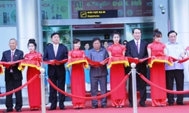 Phó Thủ tướng Hoàng Trung Hải, Bộ trưởng Công an Trần Đại Quang và Bộ trưởng GTVT Đinh La Thăng tại lễ khánh thành sân bay Pleiku.