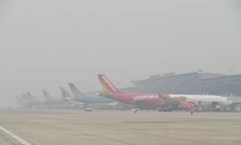 Bị sương mù bủa vây, nhiều chuyến bay không thể cất - hạ cánh 