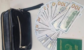 Nhận cuộc gọi từ số lạ mới tá hỏa phát hiện bỏ quên tài sản ở sân bay