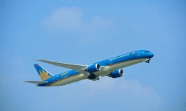 Máy bay từ Đà Nẵng đi Hà Nội hạ cánh khẩn cấp ở Huế 