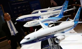 Thiếu hụt máy bay, giá USD ‘đánh đố’ ngành hàng không 