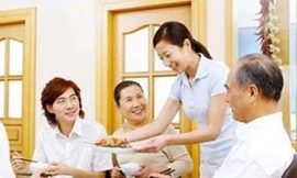 Ghen hộ con trai, bố chồng quyết 'bắt sống' con dâu ngoại tình