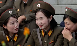 Phụ nữ ở thời nào, nước nào cũng muốn mình đẹp