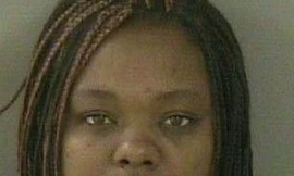 Đâm mù mắt bạn trai vì không chịu "yêu"