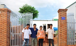 Đấu tranh với quan thôn, quan xã