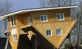 Nhà... lộn ngược