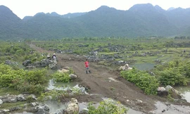 Trưởng thôn gọi loa hò dân dẹp côn đồ